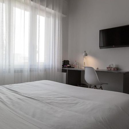 Relax Nel Verde Segrate Luaran gambar